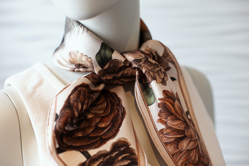 Fall Scarf Guide: 3 Ways to Style Your Triangle and Ribbon Scarves