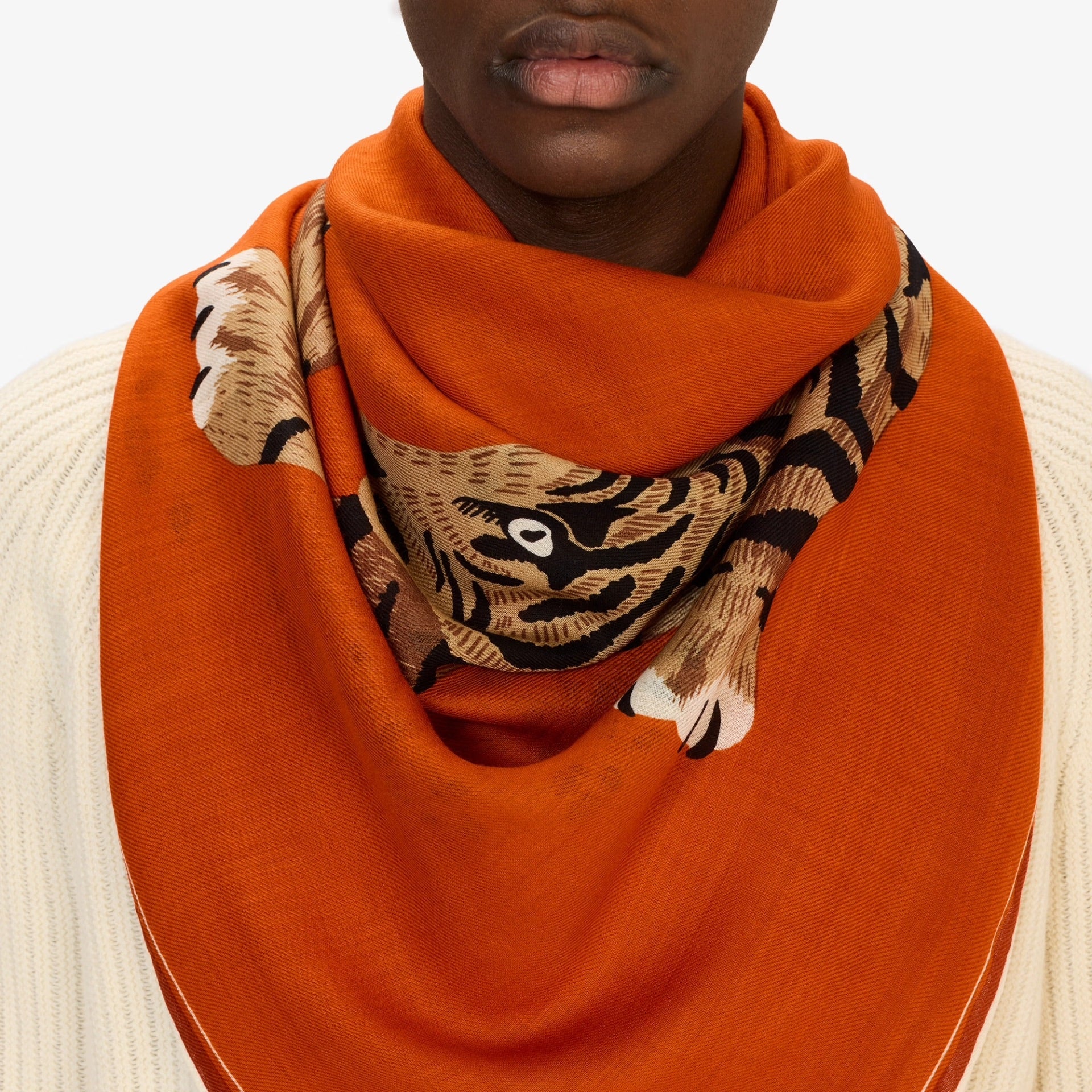 小物 YOKE / STILL JACQUARD LONG STOLE(ORANGE) Jorgen Wool Square 130 Scarf in Orange – Beyond Scarf