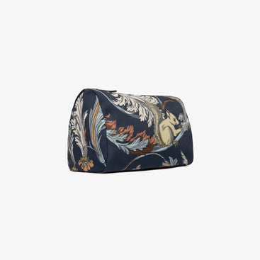Case ‘M’ Rococo in Navy Blue
