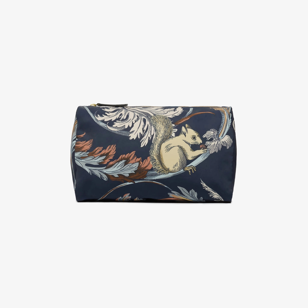 Case ‘M’ Rococo in Navy Blue