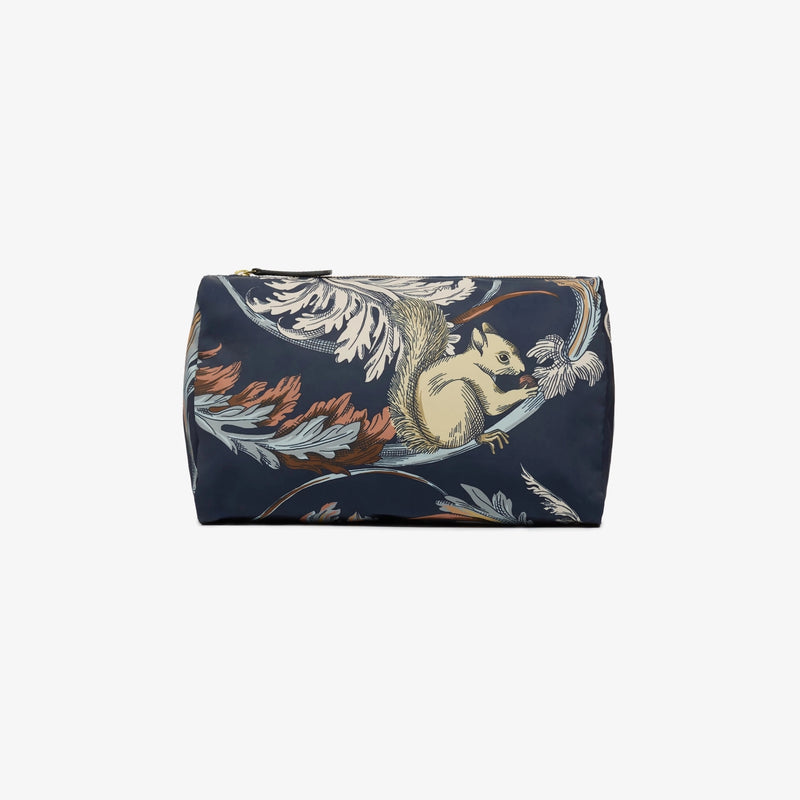 Case ‘M’ Rococo in Navy Blue