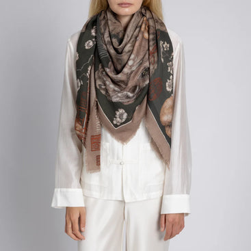 Zouyu, Cry The Deer Wool Silk Shawl 135 in Fir/Fawn